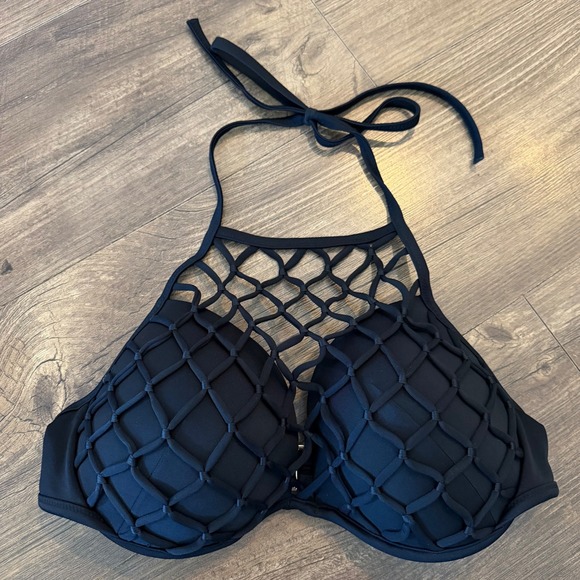 Shade & Shore Other - Shade & Shore Bikini Top Women 38C Black High Neck Macrame Underwire Halter
